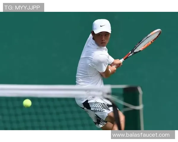 成都网球队防守策略解析与战术创新探讨