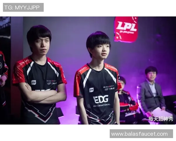 赛后分析EDG与V5对决中的战术节奏与关键时刻解析 赛后分析EDG与V5对决中的战术节奏与关键时刻解析
