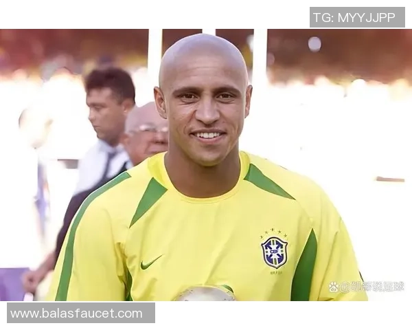 巴西足球传奇明星离世引发全球球迷哀悼与追忆 巴西足球传奇明星离世引发全球球迷哀悼与追忆