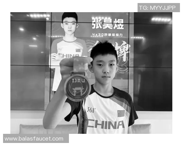 张秀英的乒乓球人生探索:从青涩少女到世界冠军的深度对话 张秀英的乒乓球人生探索:从青涩少女到世界冠军的深度对话